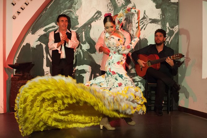 Los Gallos Flamenco Show Admission Ticket - Why Tablao Flamenco Los Gallos lives in Seville’s Santa Cruz