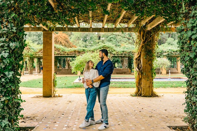 Make Seville unforgettable: Private Photoshoot at Plaza de España - Choosing Outfits and Colors for Plaza de España Photos