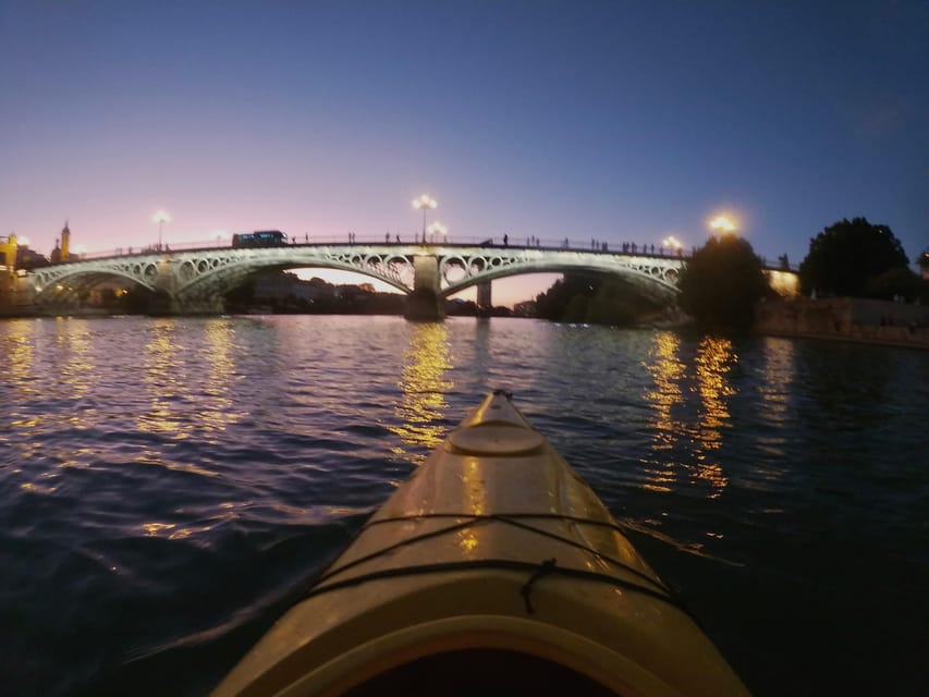 Night Kayak: Historic Seville, Triana and La Cartuja - Triana at night: the flamenco neighborhood from a whole new angle