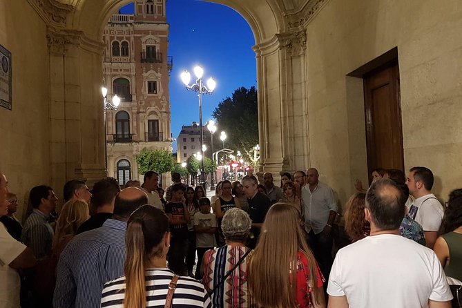 Paranormal Seville Tour in Spanish - Timing, walking, and who should book