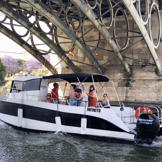 Private boat trip on the Guadalquivir - Weather, shoes, and practical onboard rules