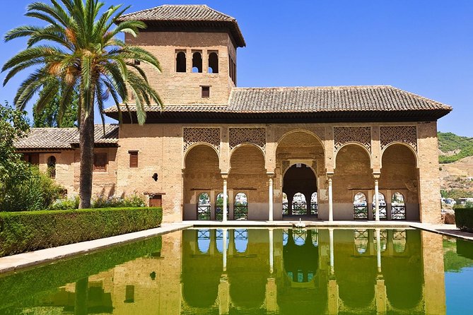 Private Granada Alhambra Tour from Seville - Seville to Granada: a long drive made bearable