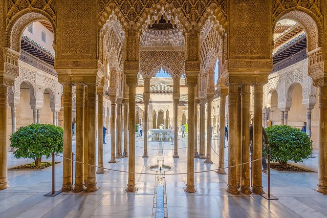 Private Granada Day Trip including Alhambra and Generalife from Seville - Private Granada from Seville: the early start that pays off
