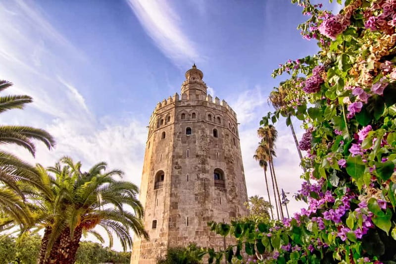 Private Guided Tour of Complete Seville and Jewish Quarter - Santa Cruz and the Jewish Quarter: courtyards, wall remnants, and converted synagogues
