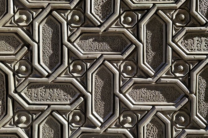 Private Monumental Walking Tour in Seville - Plaza del Triunfo: the UNESCO “monuments in a cluster” moment