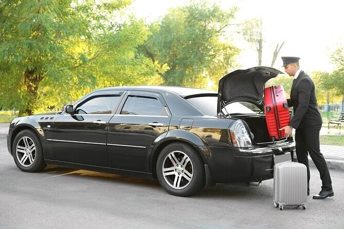 Private One-way Airport Transfer From Seville Airport To Seville - The Ride Itself: Comfort, Timing, and What 35 Minutes Buys You