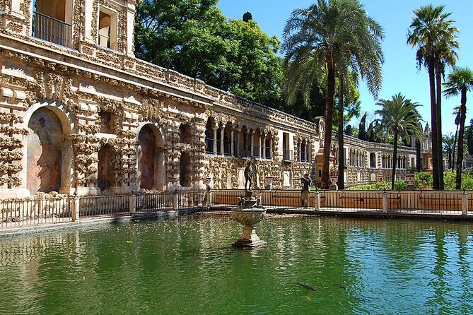 Private Sevilla Tour for families with children and teens... - Plaza de España: why this stop works in 30 minutes
