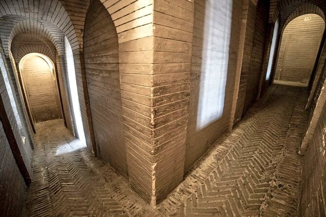 Private Sevilla Tour for families with children and teens... - Getting there: starting at La Giralda and finishing where you began