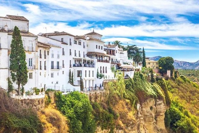 Private Seville Transfer to Malaga Including Visit to Ronda - The drive out of Seville: comfort plus real luggage help