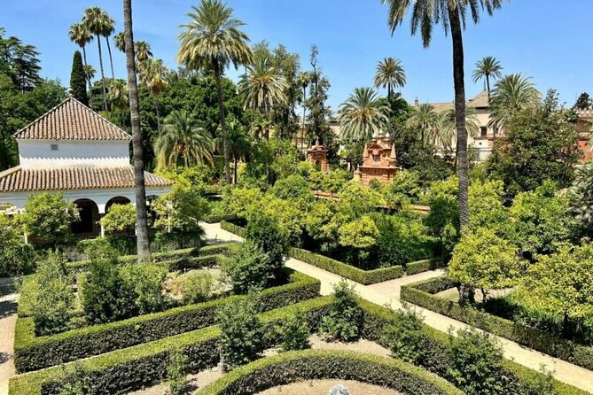 Private Tour Alcazar Seville Cathedral and Giralda Tower Climb - Guides you’ll actually remember: personal, not robotic