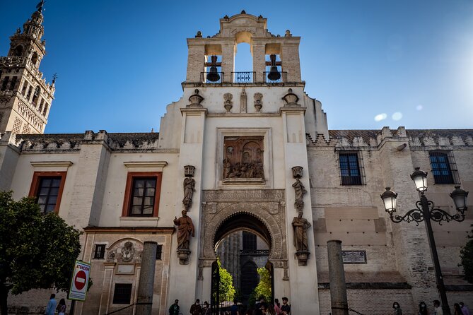 Private Tour Jewish Quarter, center and Plaza de España - Iglesia de Santa Maria la Blanca: Where Old Synagogue Site Meets Murillo