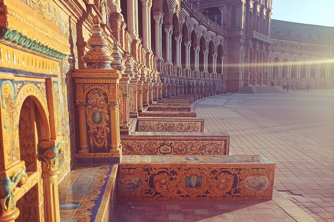 Private Tour with Local Guide to know the Seville Essential - Key points at a glance