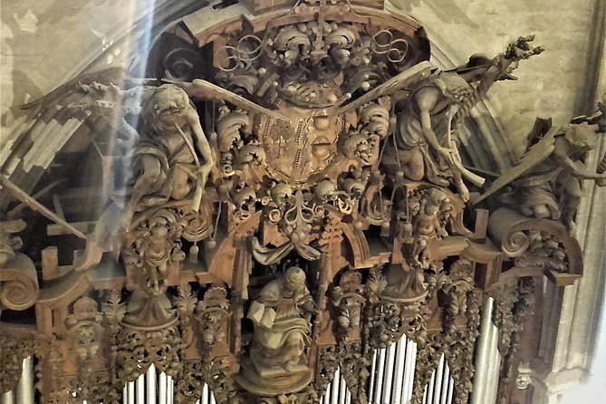 Private visit Cathedral and Royal Alcazares of Seville - Torre Giralda: 32 ramps to the bell body and city views