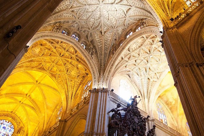 Private visit to the Alcazar and the Cathedral of Seville - Giralda Tower Views: 80+ Meters of Seville’s Rooftops