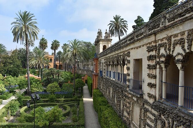 Private visit to the Real Alcazar of Seville (tickets included) - Timing: opening hours and the weather reality