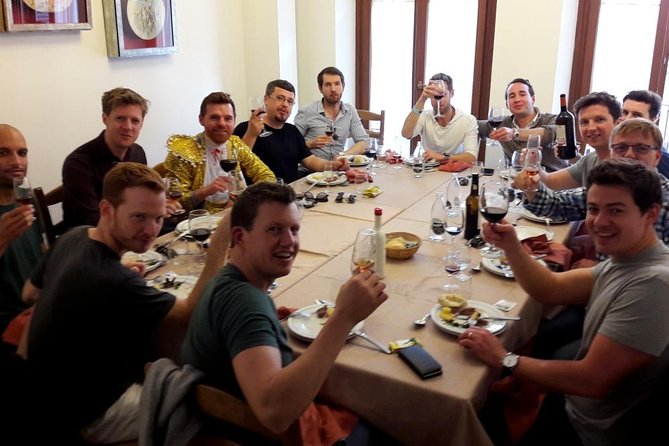 Private wine tasting meals at Seville's oldest tavern - The flow of a private 2.5-hour wine tasting meal