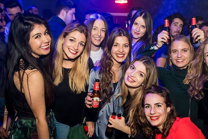 Pub Crawl + Party Night (3 Bars +VIP Entrance to a top Club ) - Practical tips for your night in Seville