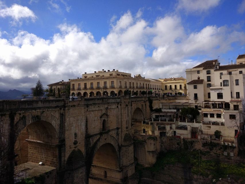 Pueblos Blancos & Ronda: Private Full-Day Tour from Seville - Grazalema lunch hour: where the town slows down
