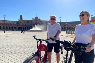 Ride Seville by E‐Bike – Small Group Local Experience - The Cathedral stop: what you can realistically do in 10 minutes