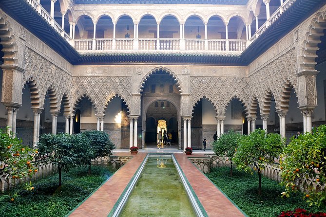 Royal Alcazar of Seville Guided Tour - What kind of traveler should book this Royal Alcázar tour?