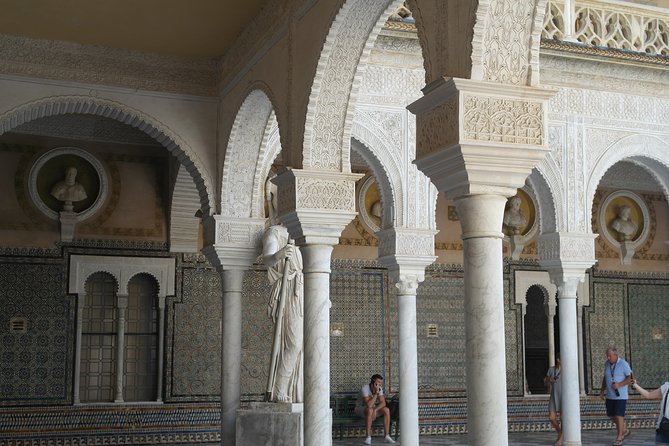 Secret Palaces Tour - Two Seville Palaces, One Smart 2.5-Hour Plan