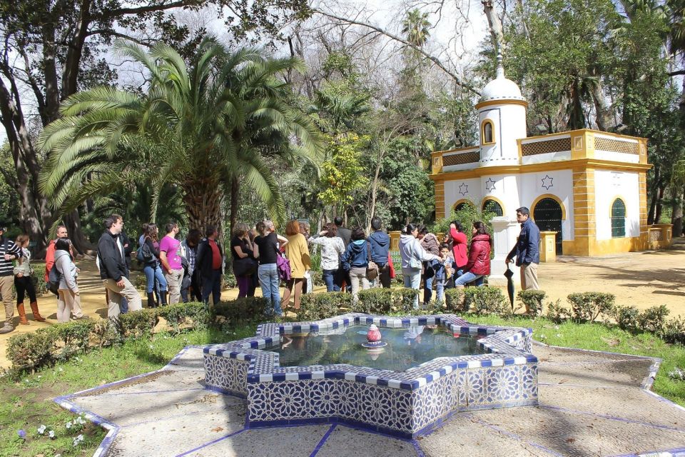 Secrets of Maria Luisa Park and Plaza de Espana - Glorietas and named Sevillians: Juanita Reina, plus two roundabout legends