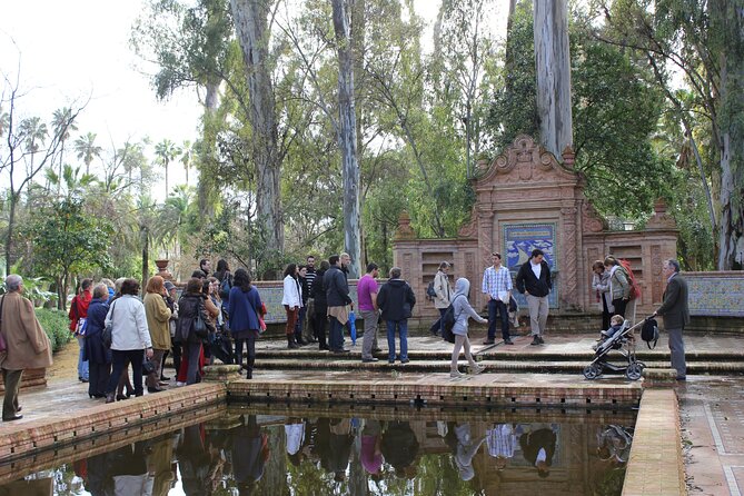 Secrets of Maria Luisa Park and Plaza de España Private Tour - The guides: how names like Ismael and Maripaz shape the experience