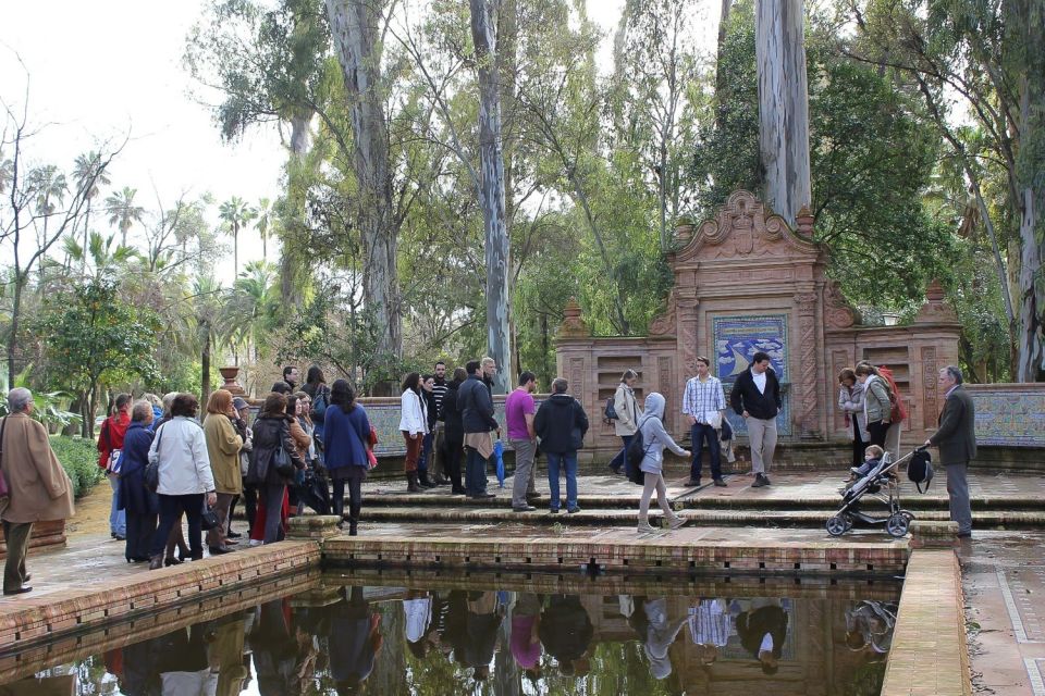 Secrets of Maria Luisa Park and Plaza de Espana - Starting point options that shape how you feel at the start