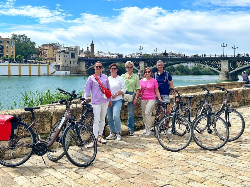 Sevilla: 100% Nederlandstalige Highlights Tour op E-BIKE - Plaza de España: the classic you’ll actually understand