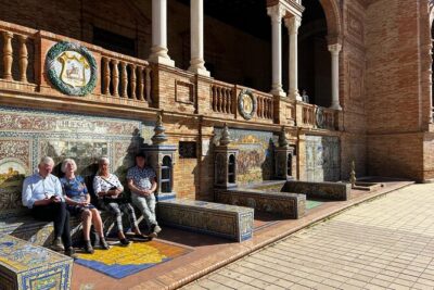 Sevilla: Essential Private Tour - Starting at Pl. de S. Francisco: your walk begins in the old center