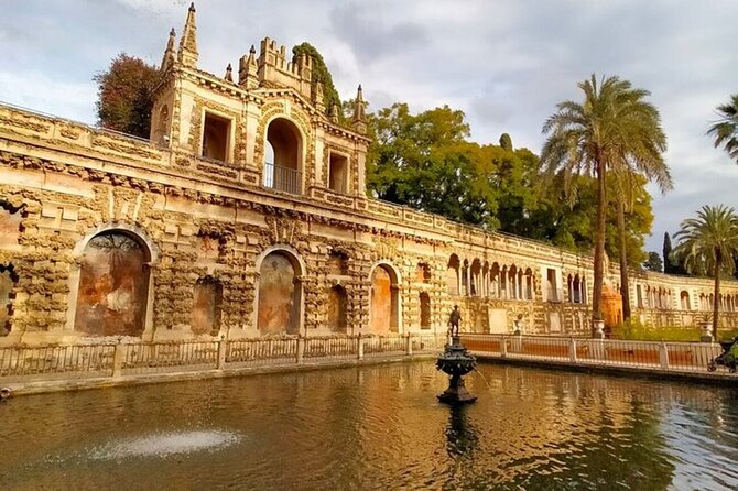 Sevilla: Essential Private Tour - Alcázar exterior and Game of Thrones Dorne-style vibes