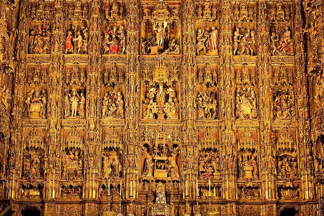 Sevilla: Guided tour to Cathedral and Giralda - Stop 1 (15 Minutes): Plaza Virgen de los Reyes and the Quick Lead-In