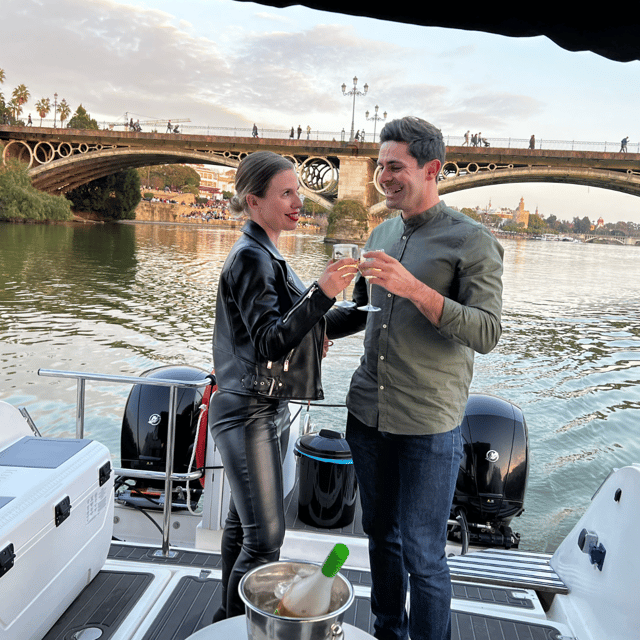 Sevilla: Romantic Boat Ride - Choosing the 1-Hour Frizzante Option vs the 1.5-Hour Moët Moment