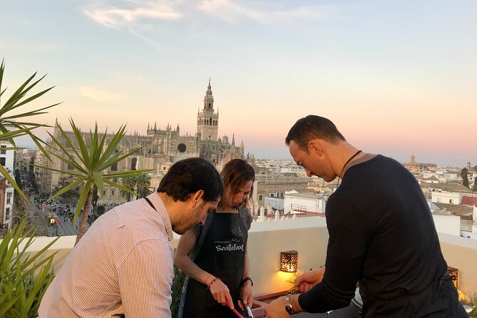Sevilla: Rooftop Paella Cooking Class & 30-minute expert Q&A - Special souvenir: a reminder you can actually use