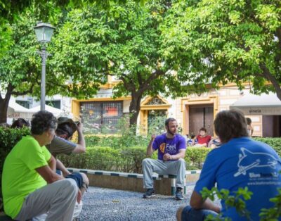 Seville: 1-Hour Walking Tour Barrio de Santa Cruz - From Old Jewish Quarter to Modern Seville in One Walk