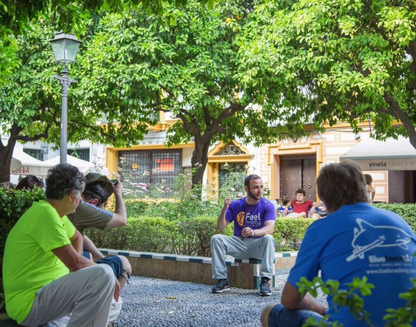 Seville: 1-Hour Walking Tour Barrio de Santa Cruz - From Old Jewish Quarter to Modern Seville in One Walk