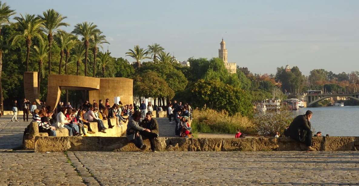 Seville: 2.5-Hour Evening Electric Bike Tour - Park of María Luisa and the open-squares vibe
