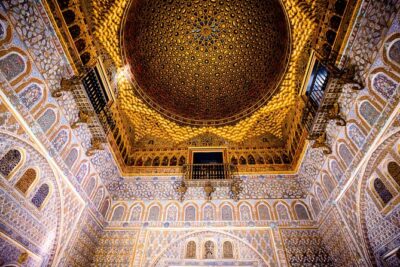 Seville Alcazar, Cathedral and Giralda Skip-The-Line Guided Tour - Stop 1: Seville Cathedral (Santa María de la Sede) in real-world scale