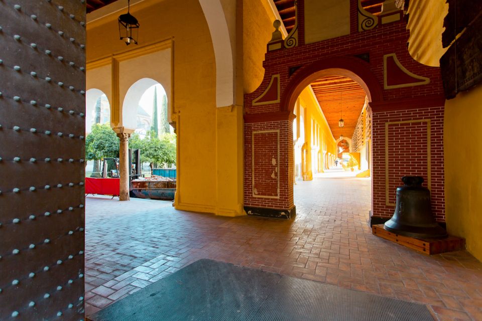 Seville: Alcázar, Cathedral & Giralda Fast Track Guided Tour - Tips That Actually Help: Shoes, ID, and What Not to Bring