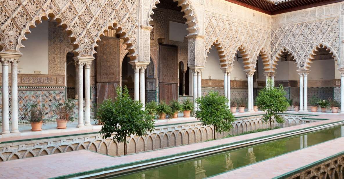 Seville: Alcázar, Cathedral & Giralda Fast Track Guided Tour - Patio de Doncellas and the Alcázar Details That Make It Click