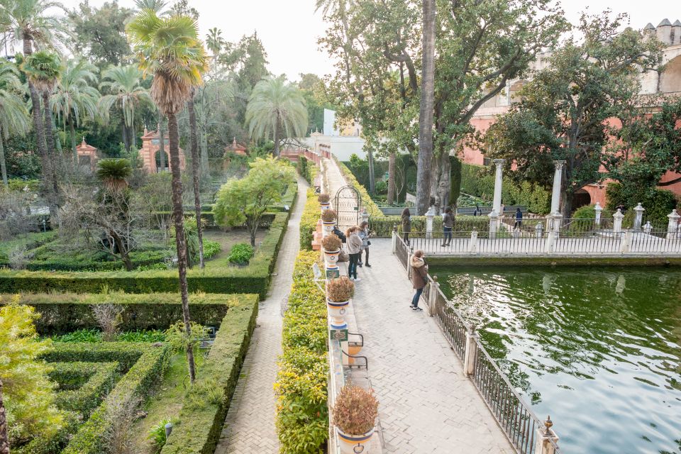 Seville: Alcazar Guided Tour with Entrance - Santa Cruz Timing: A Good Add-On After Your Visit