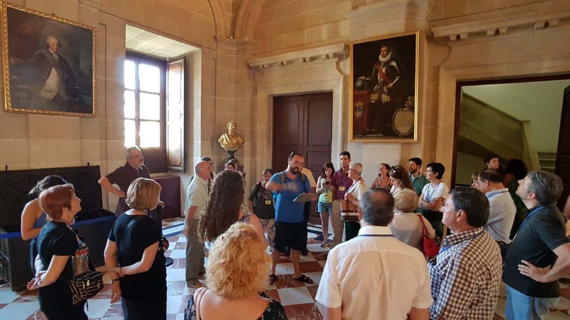 Seville: Archive of the Indies Guided Tour - Guides matter: what to expect from the guiding style