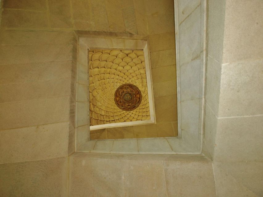 Seville: Archive of the Indies Guided Tour - Who should book this tour (and who might skip it)