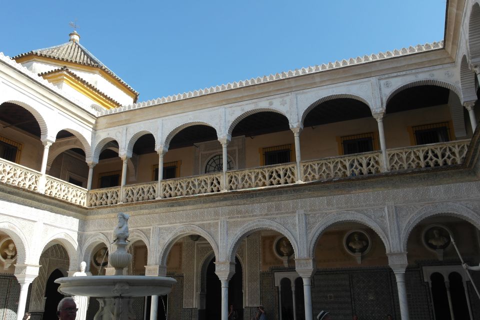 Seville: Casa de Pilatos and Condesa de Lebrija Palace Tour - Wheelchair accessible and private-group pace