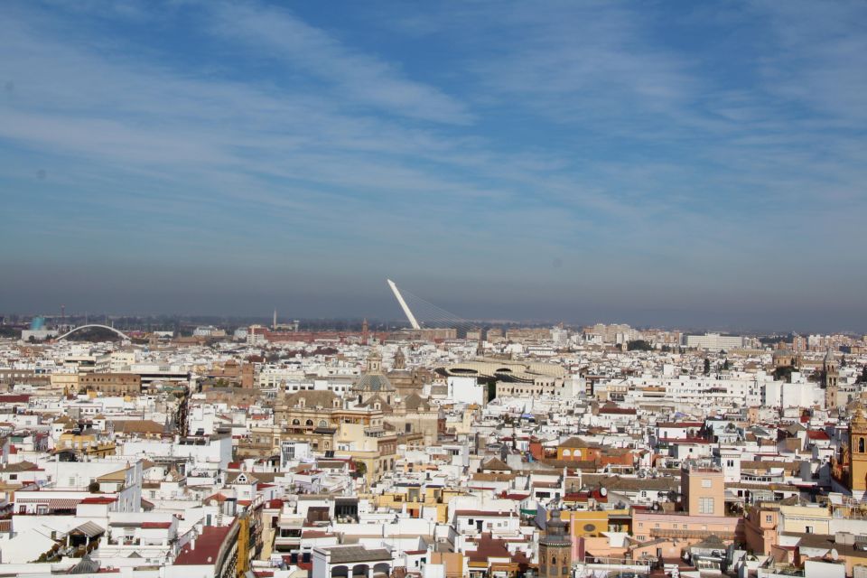 Seville: Cathedral and Giralda Skip-the-line Guided Tour - Christopher Columbus tomb: a stop you should treat like a story, not a checklist