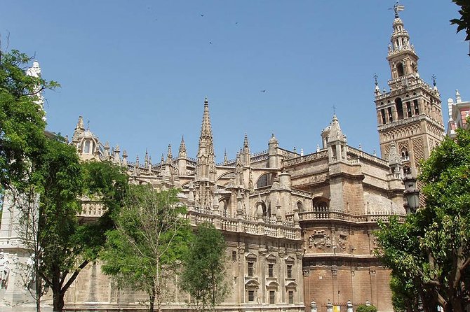 Seville Cathedral and Giralda Tower Guided Tour - Why Seville Cathedral and the Giralda still pull crowds