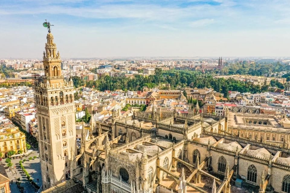 Seville Cathedral and Giralda Tower Guided Tour and Tickets - Should you book Seville Cathedral and Giralda with Voyager Seville?