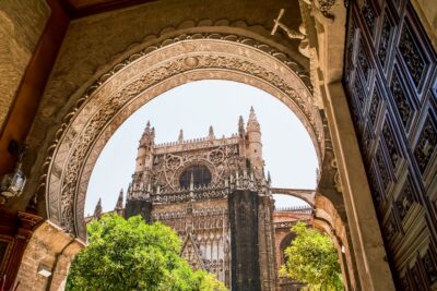 Seville: Cathedral and La Giralda Entry Ticket - Entering the cathedral: from mosque to gothic cathedral in one building