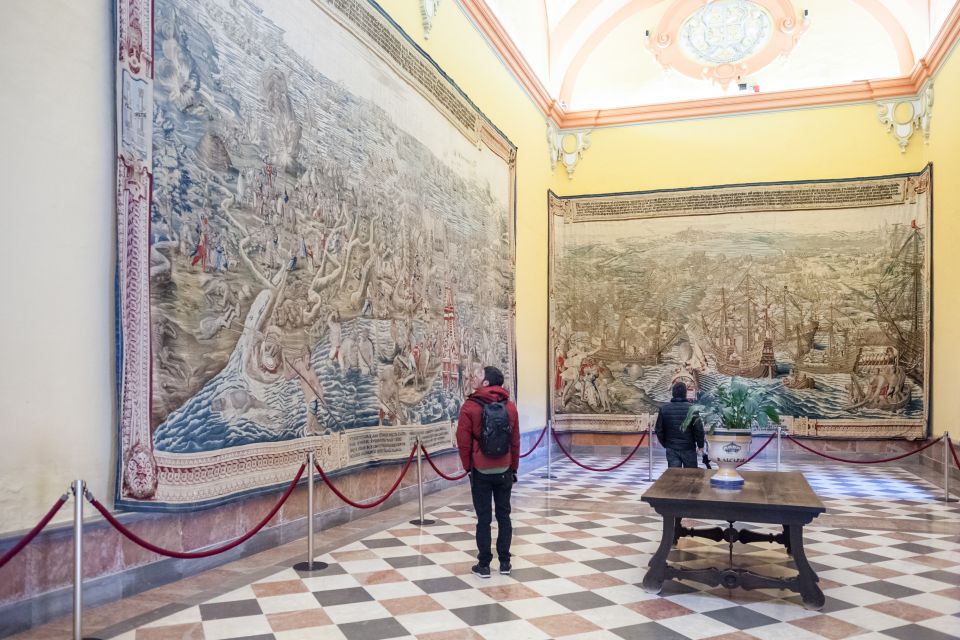 Seville: Cathedral, Giralda & Alcazar Entry With Guided Tour - Why This Cathedral + Alcázar Combo Fits Seville Time