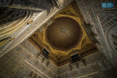 Seville: Cathedral, Giralda, and Royal Alcázar Guided Tour - Meeting near Fuente de Indias and the fast-track effect